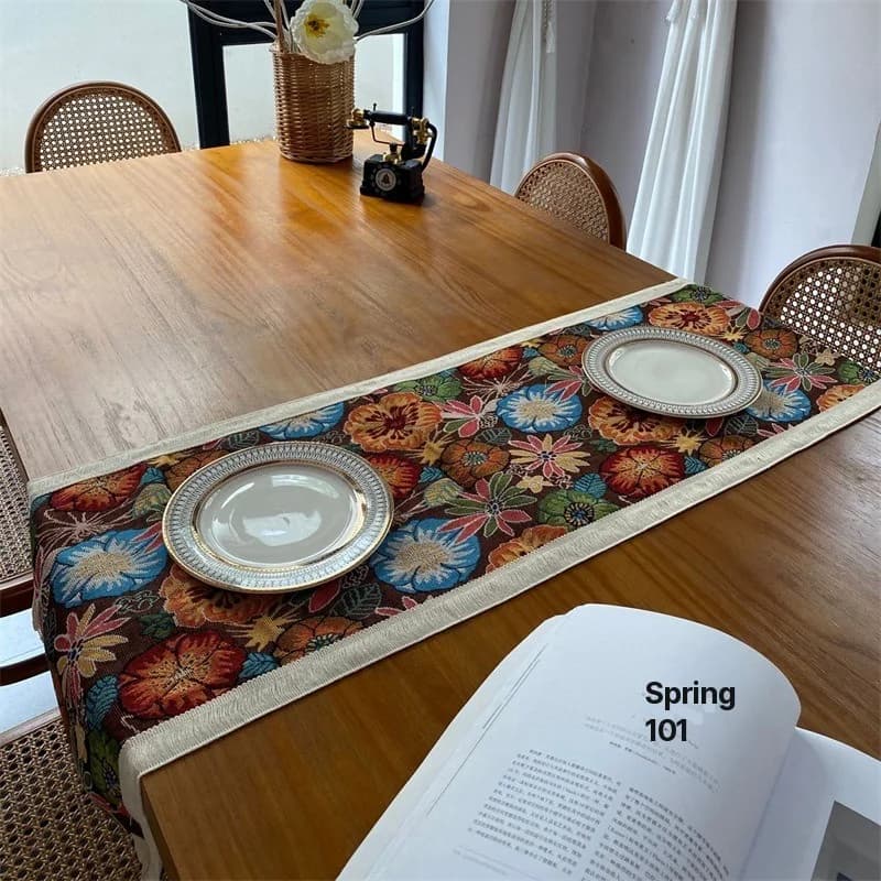 Bohemisk bordlöpare i bomullsblandning med blommtryck