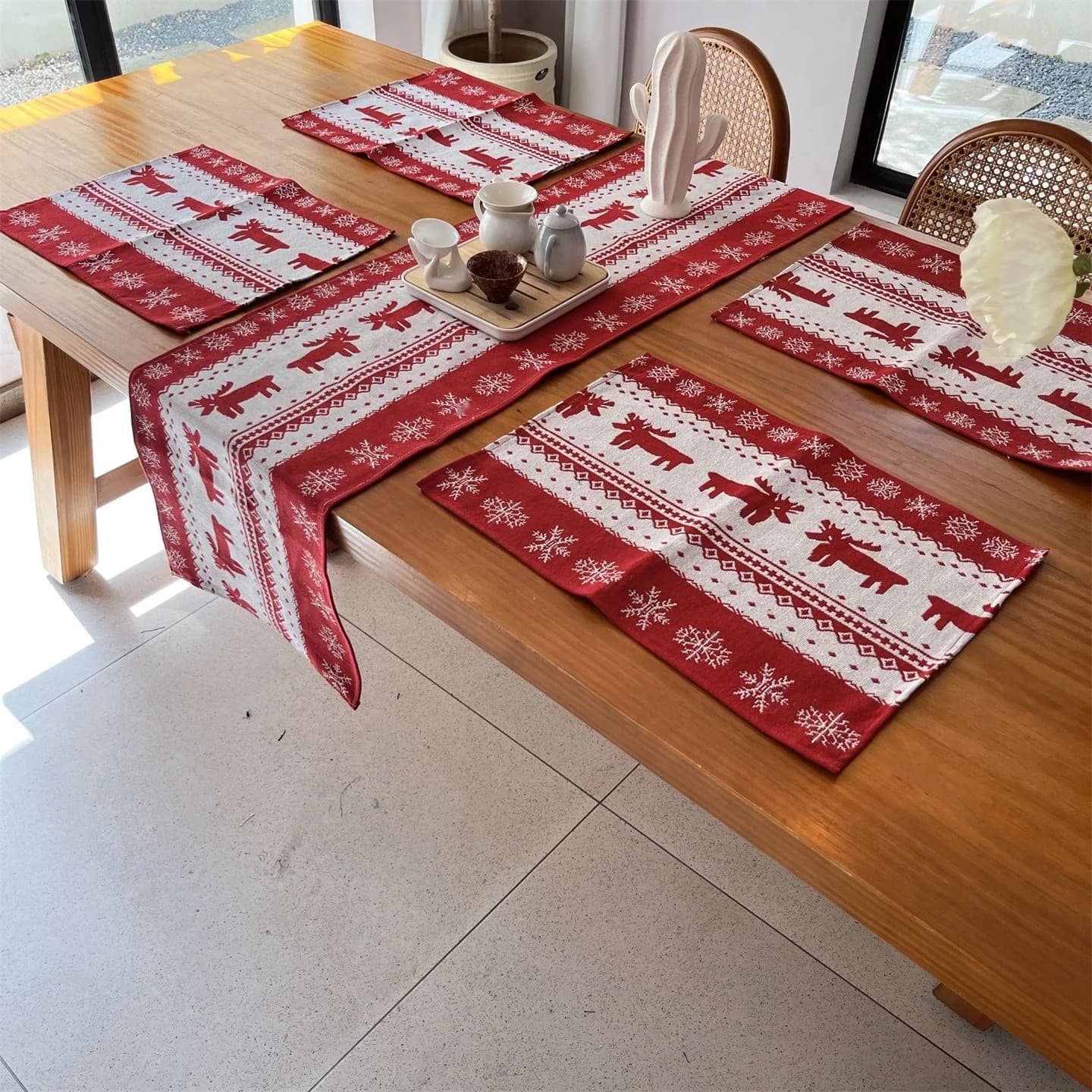 Nordisk julbordlöpare och placeringsmatta i polyester-bomullsblandning